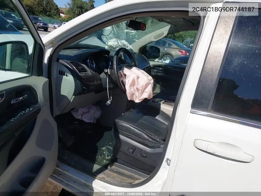 2013 CHRYSLER TOWN & COUNTRY VIN 2C4RC1BG9DR744187 — фото 5