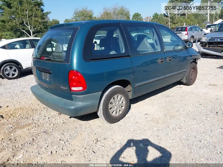 2000 CHRYSLER VOYAGER VIN 2C4FJ25B6YR852755 — фото 4