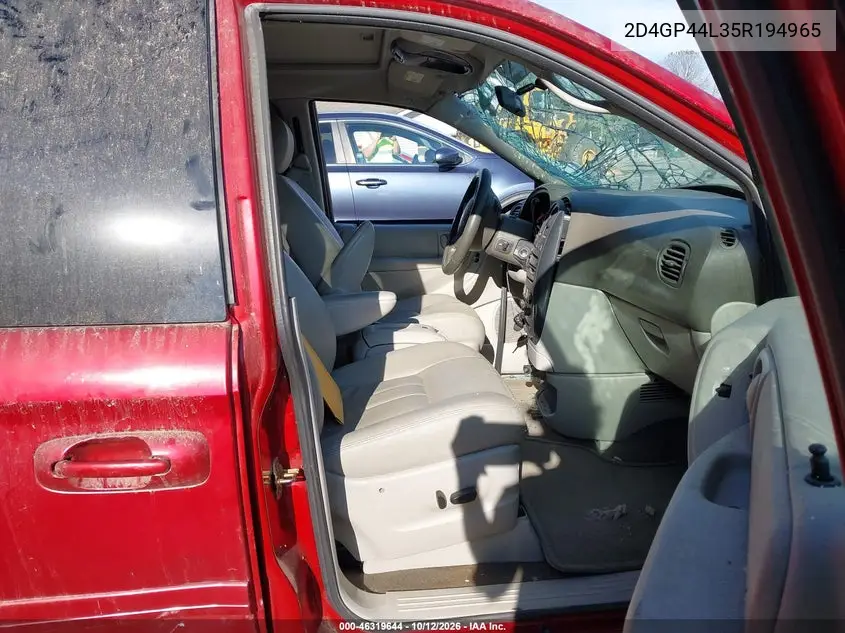 2005 DODGE CARAVAN VIN 2D4GP44L35R194965 — фото 5