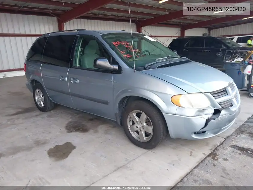 DODGE CARAVAN 2005, VIN 1D4GP45R65B203420