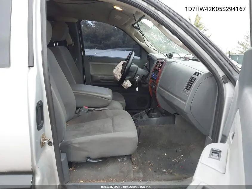 2005 DODGE DAKOTA VIN 1D7HW42K05S294167 — фото 5