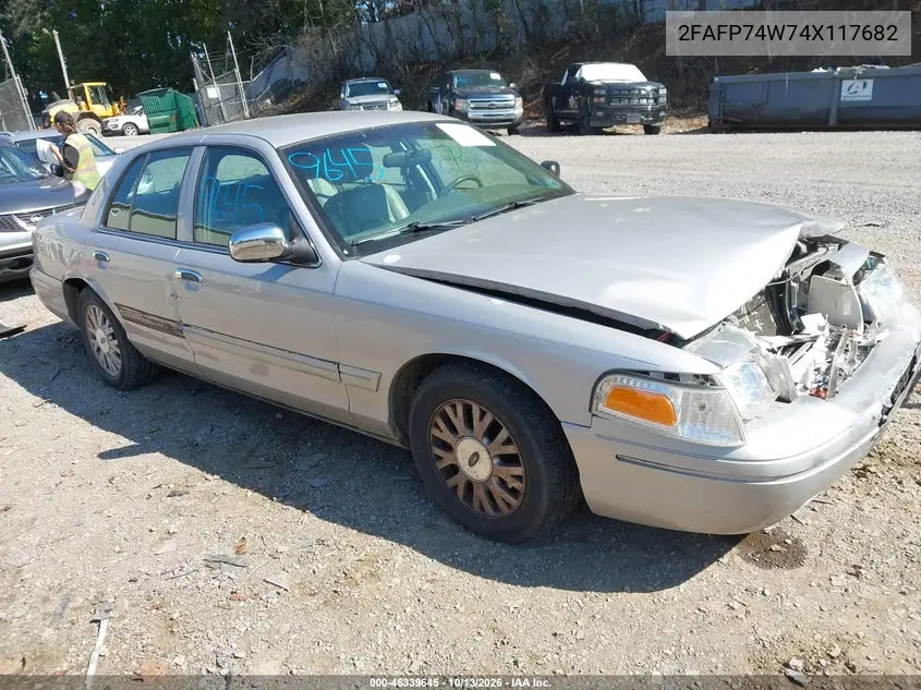 FORD CROWN VICTORIA 2004, VIN 2FAFP74W74X117682