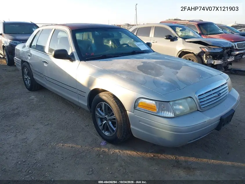 FORD CROWN VICTORIA 2007, VIN 2FAHP74V07X121903
