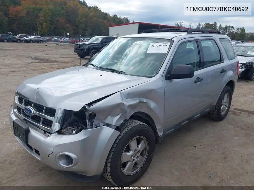 2011 FORD ESCAPE VIN 1FMCU0C77BKC40692 — фото 2