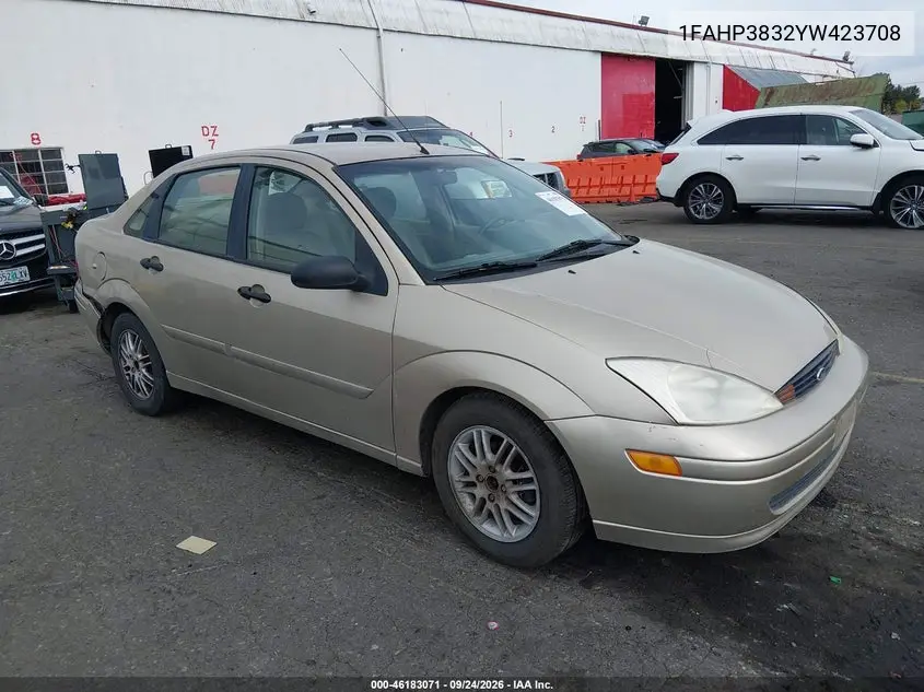 FORD FOCUS 2000, VIN 1FAHP3832YW423708