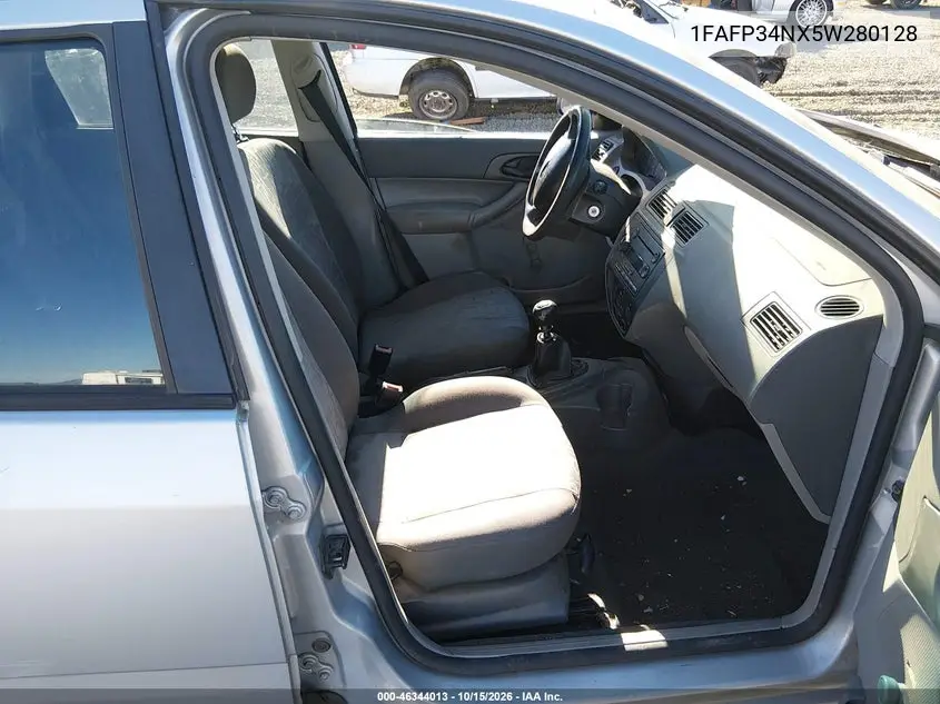 2005 FORD FOCUS VIN 1FAFP34NX5W280128 — фото 5