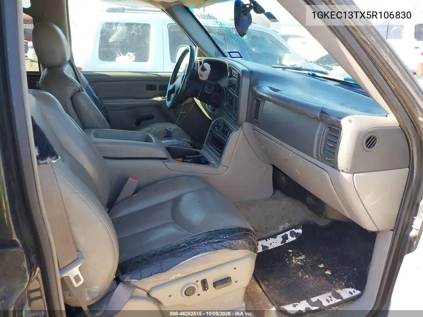2005 GMC YUKON VIN 1GKEC13TX5R106830 — фото 5