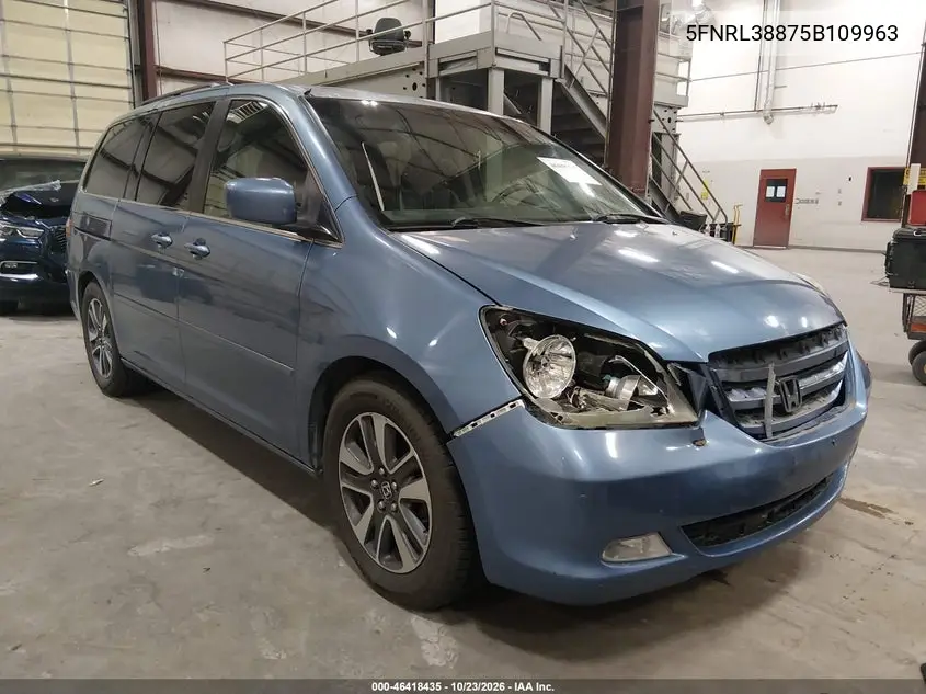 HONDA ODYSSEY 2005, VIN 5FNRL38875B109963