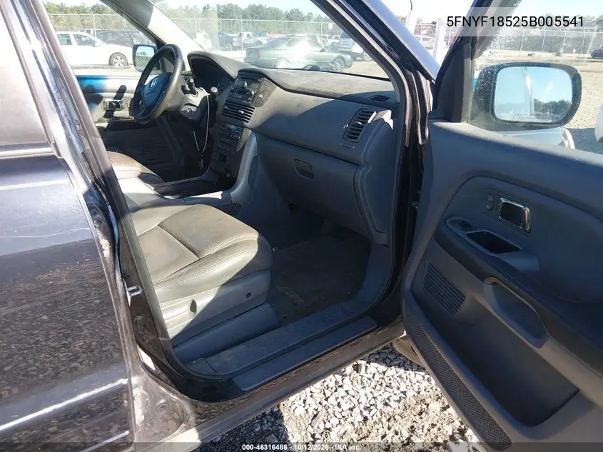 2005 HONDA PILOT VIN 5FNYF18525B005541 — фото 5