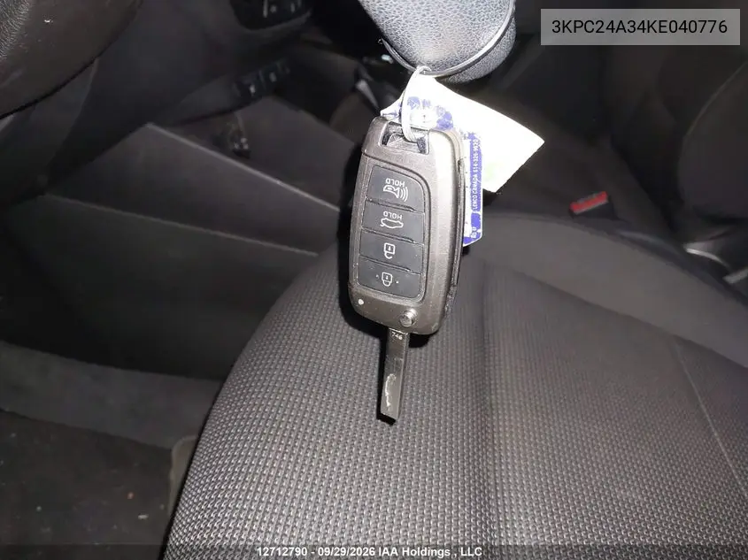 2019 HYUNDAI ACCENT VIN 3KPC24A34KE040776 — фото 11