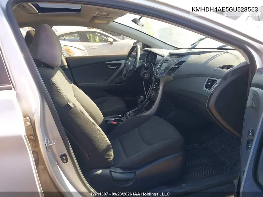 2016 HYUNDAI ELANTRA VIN KMHDH4AE5GU528563 — фото 5