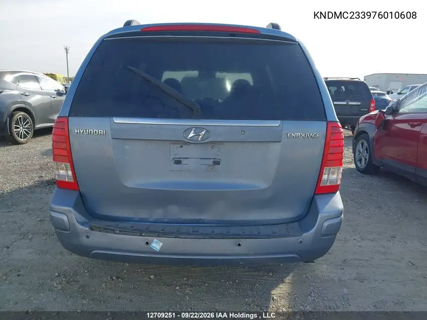 2007 HYUNDAI ENTOURAGE VIN KNDMC233976010608 — фото 16