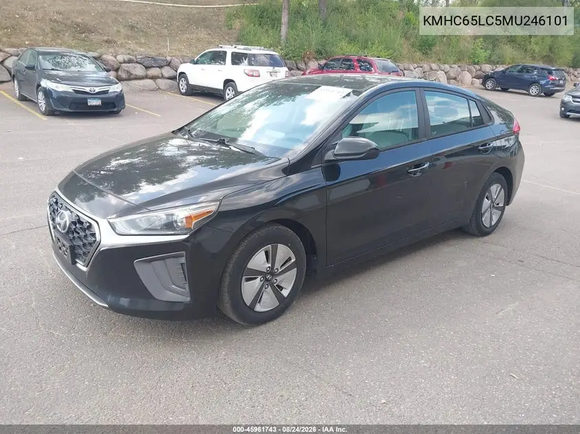 2021 HYUNDAI IONIQ VIN KMHC65LC5MU246101 — фото 2