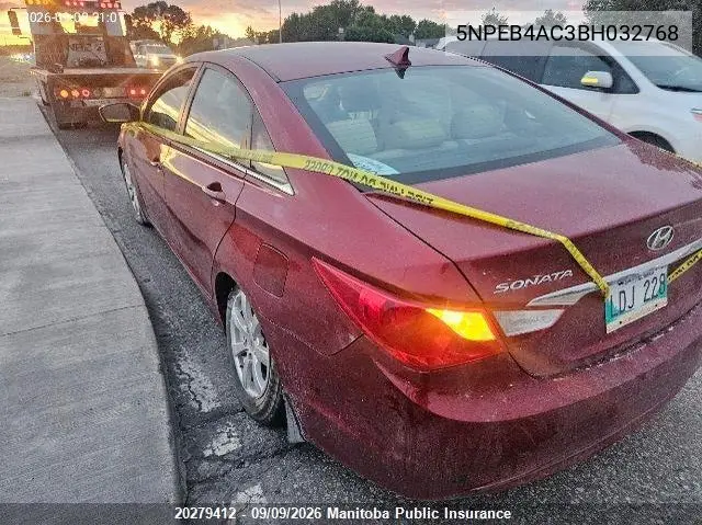 2011 HYUNDAI SONATA VIN 5NPEB4AC3BH032768 — фото 3
