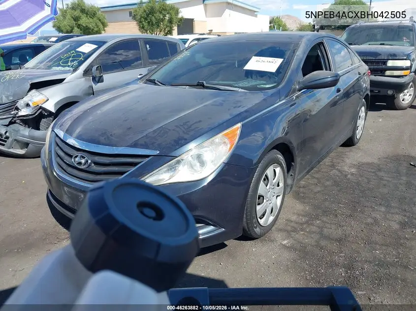 2011 HYUNDAI SONATA VIN 5NPEB4ACXBH042505 — фото 2