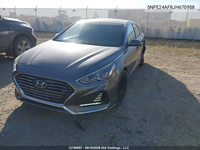 2018 HYUNDAI SONATA VIN 5NPE24AF8JH670958 — фото 2