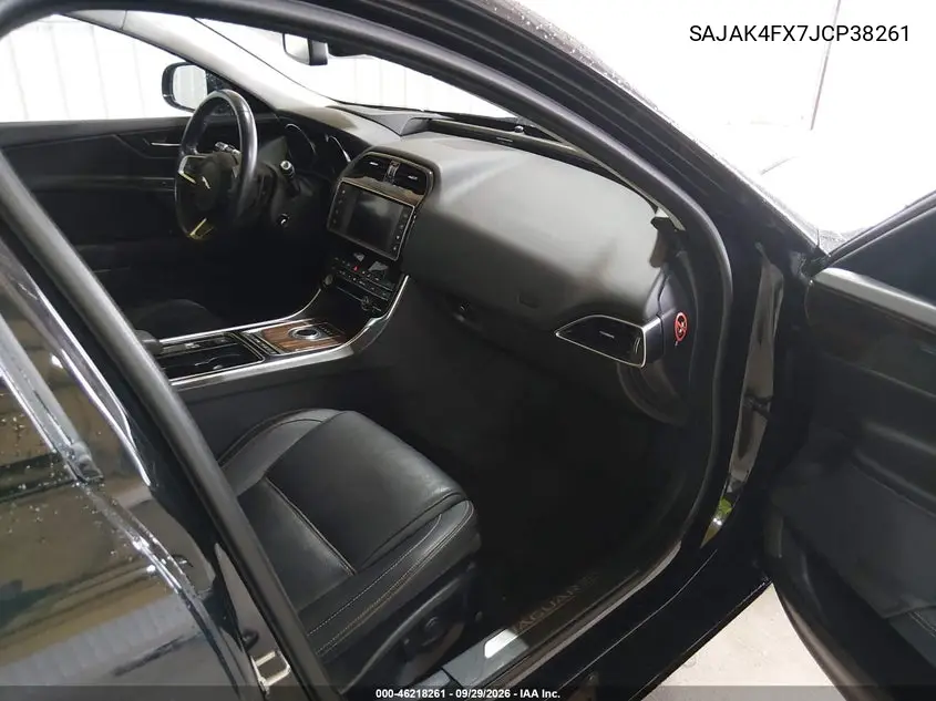 2018 JAGUAR XE VIN SAJAK4FX7JCP38261 — фото 5