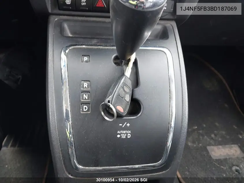 2011 JEEP COMPASS VIN 1J4NF5FB3BD187069 — фото 11