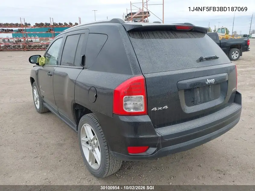 2011 JEEP COMPASS VIN 1J4NF5FB3BD187069 — фото 3