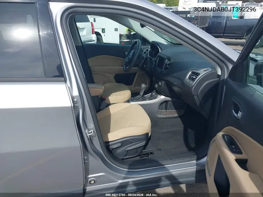 2018 JEEP COMPASS VIN 3C4NJDAB0JT392296 — фото 5