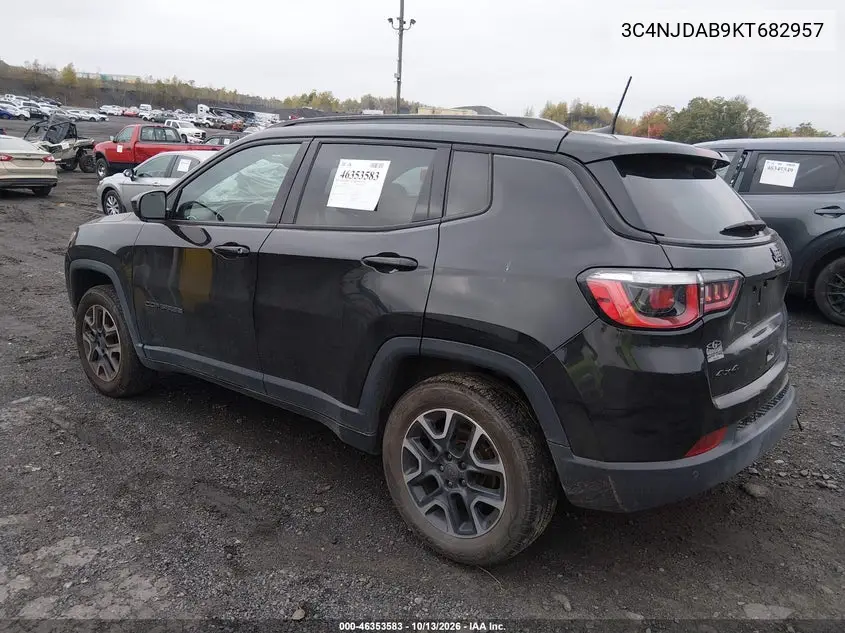 2019 JEEP COMPASS VIN 3C4NJDAB9KT682957 — фото 3