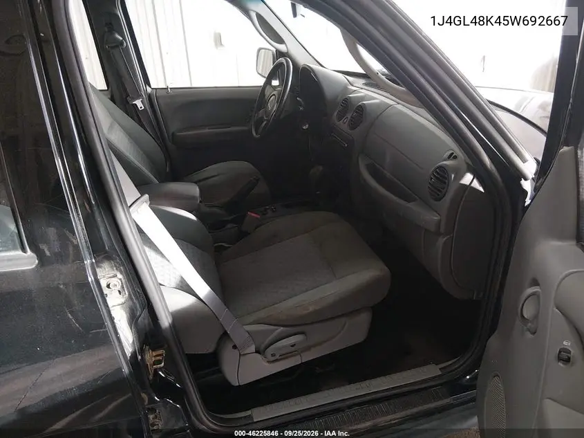 2005 JEEP LIBERTY (NORTH AMERICA) VIN 1J4GL48K45W692667 — фото 5