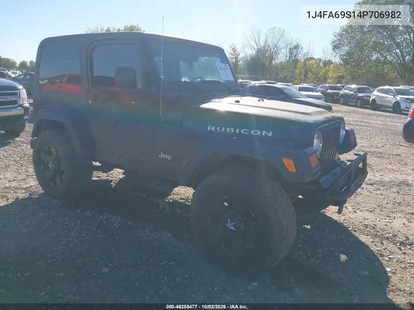 JEEP WRANGLER 2004, VIN 1J4FA69S14P706982