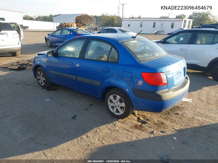 2009 KIA RIO VIN KNADE223096454679 — фото 3