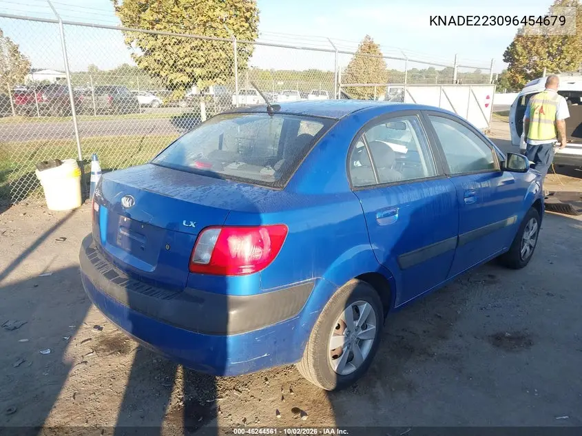 2009 KIA RIO VIN KNADE223096454679 — фото 4