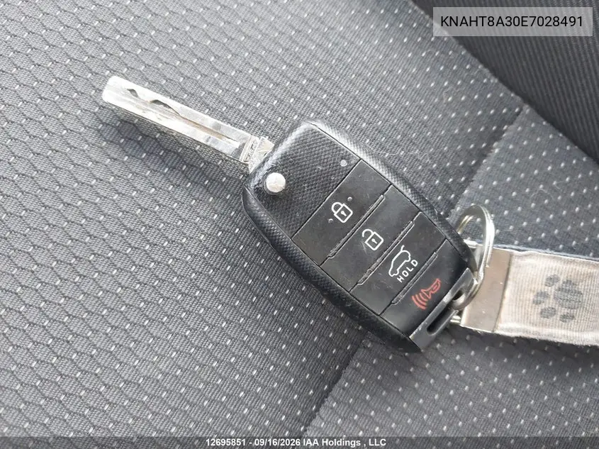 2014 KIA RONDO VIN KNAHT8A30E7028491 — фото 11