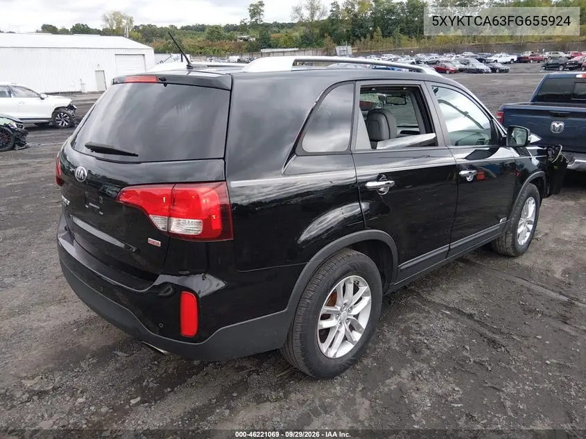 2015 KIA SORENTO VIN 5XYKTCA63FG655924 — фото 4