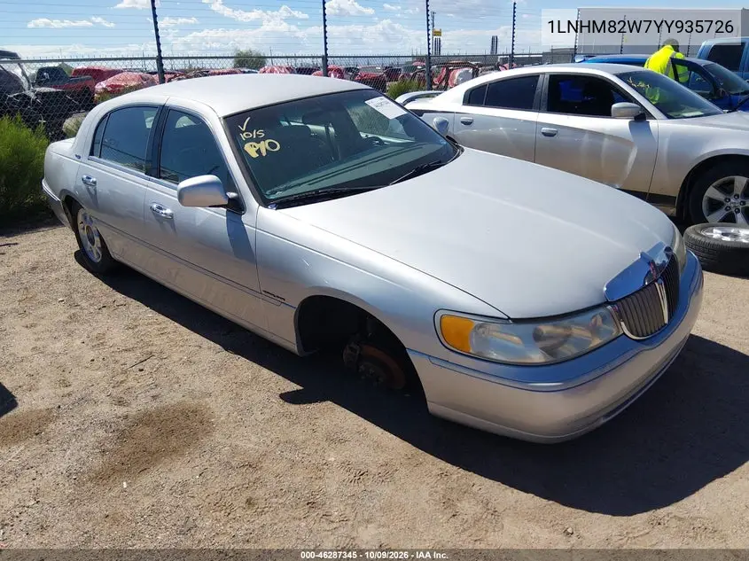 LINCOLN TOWN CAR 2000, VIN 1LNHM82W7YY935726
