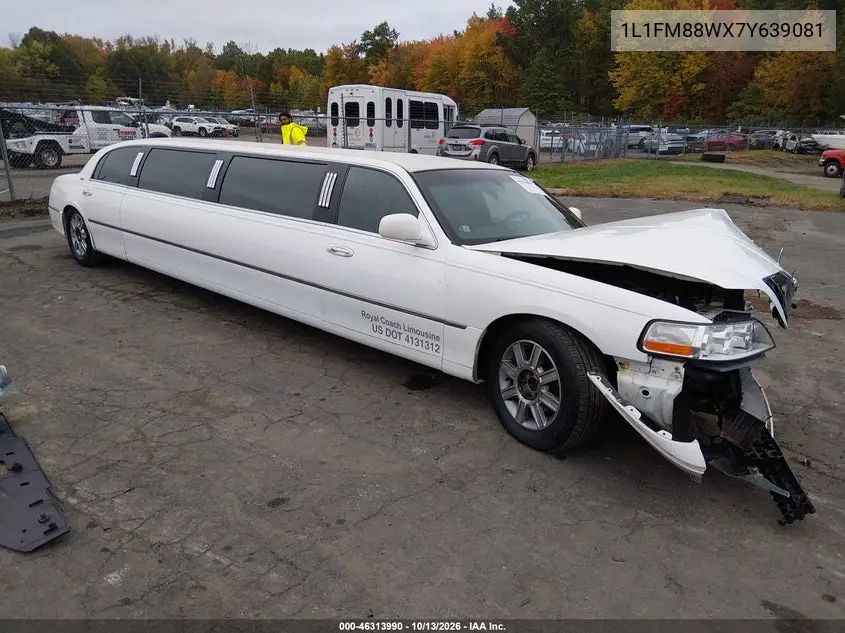 LINCOLN TOWN CAR 2007, VIN 1L1FM88WX7Y639081