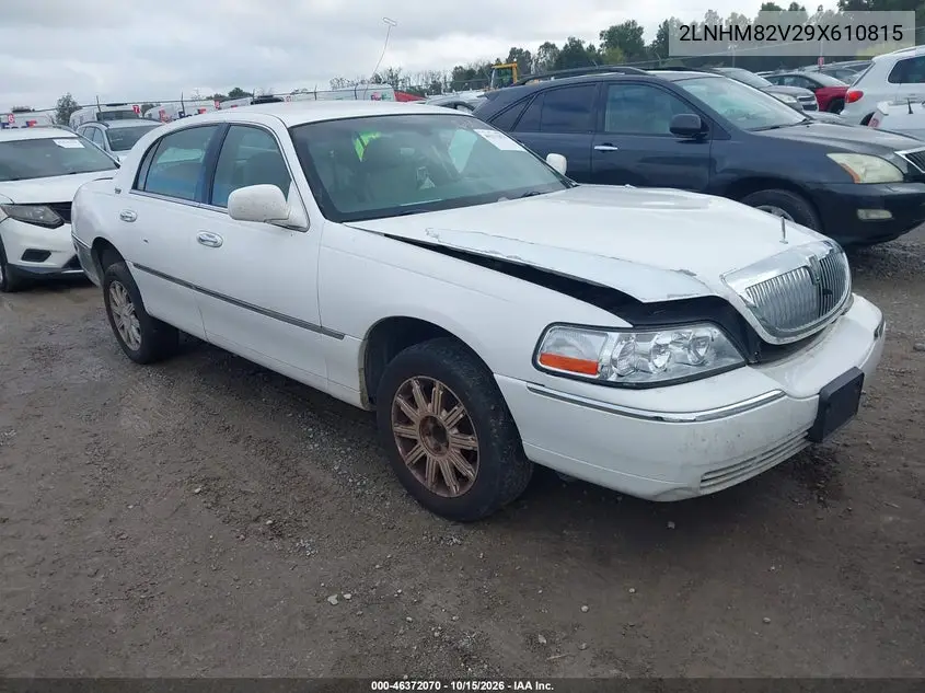 LINCOLN TOWN CAR 2009, VIN 2LNHM82V29X610815