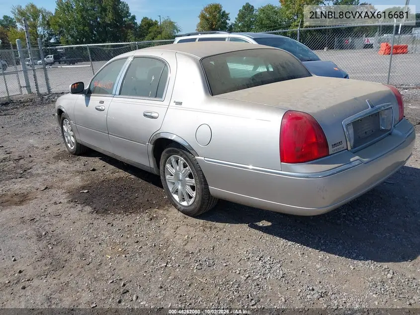 2010 LINCOLN TOWN CAR VIN 2LNBL8CVXAX616681 — фото 3