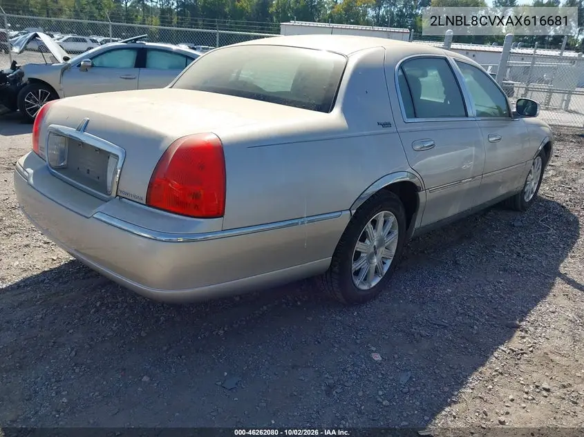 2010 LINCOLN TOWN CAR VIN 2LNBL8CVXAX616681 — фото 4