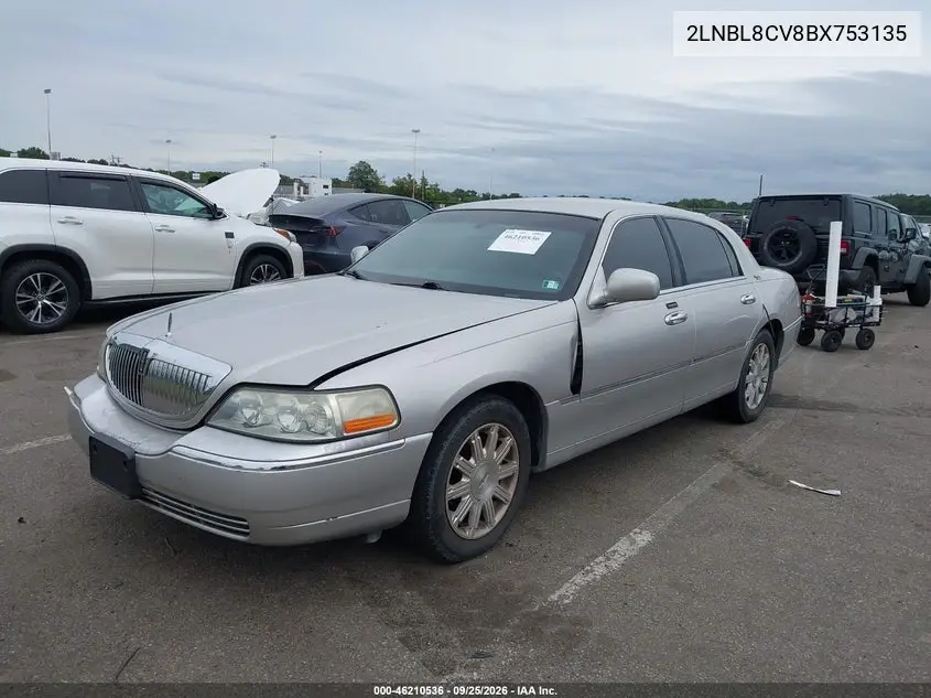 2011 LINCOLN TOWN CAR VIN 2LNBL8CV8BX753135 — фото 2