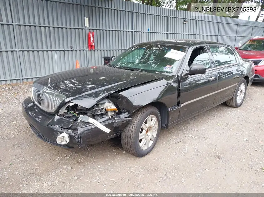 2011 LINCOLN TOWN CAR VIN 2LNBL8EV6BX765393 — фото 2