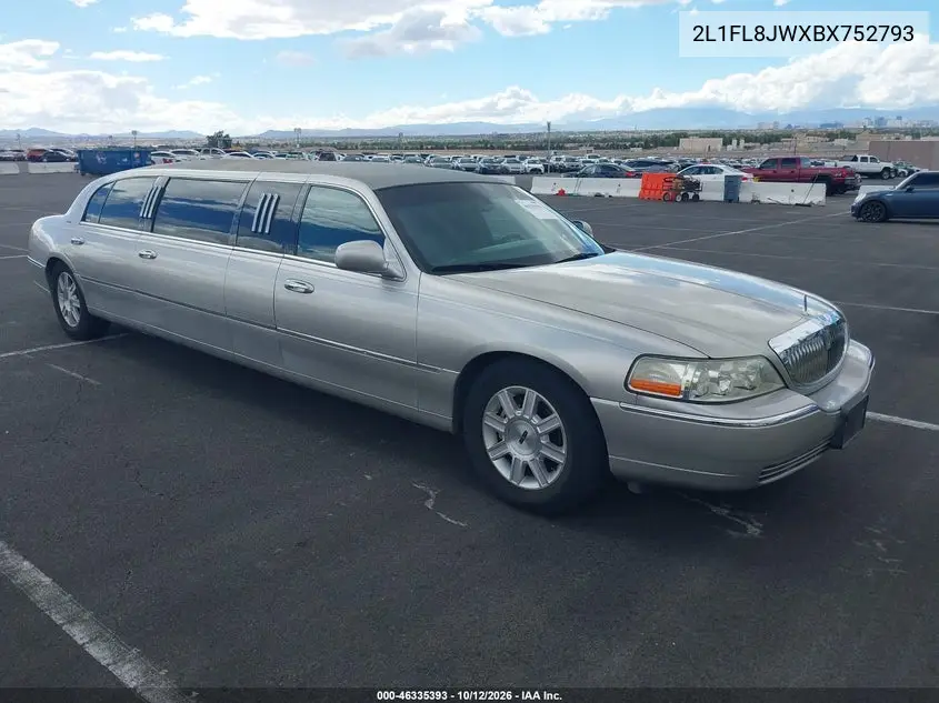 LINCOLN TOWN CAR 2011, VIN 2L1FL8JWXBX752793