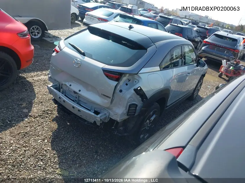 2023 MAZDA MX-30 VIN JM1DRADBXP0200063 — фото 4