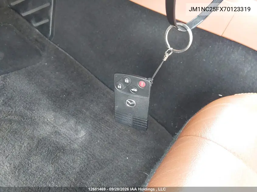 2007 MAZDA MX-5 VIN JM1NC25FX70123319 — фото 11