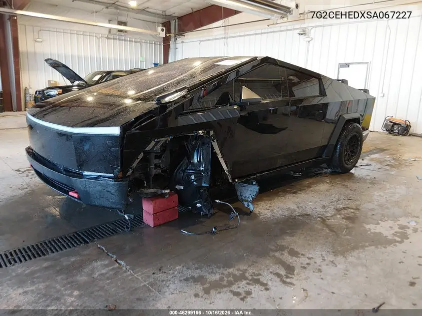 2025 TESLA CYBERTRUCK VIN 7G2CEHEDXSA067227 — фото 2