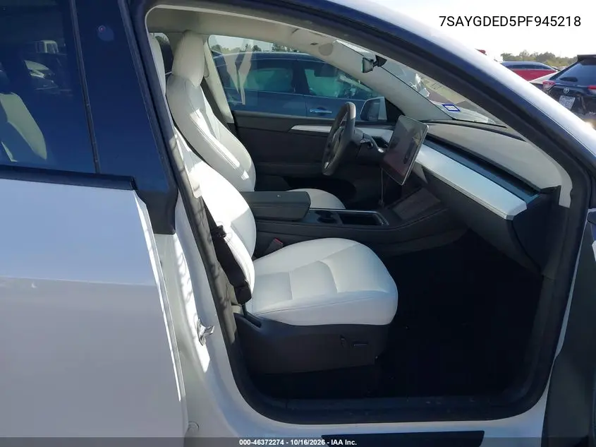 2023 TESLA MODEL Y VIN 7SAYGDED5PF945218 — фото 5