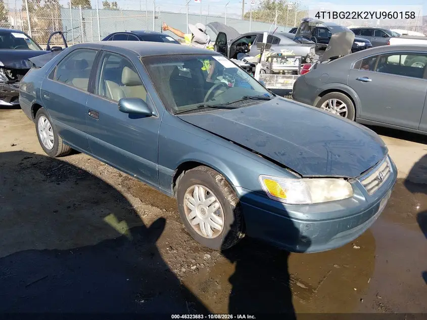 TOYOTA CAMRY 2000, VIN 4T1BG22K2YU960158