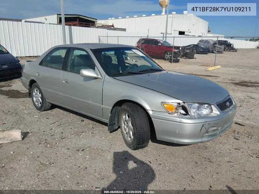 TOYOTA CAMRY 2000, VIN 4T1BF28K7YU109211