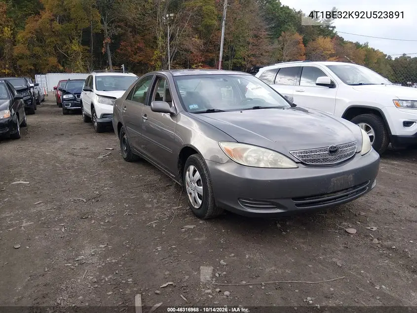 TOYOTA CAMRY 2002, VIN 4T1BE32K92U523891