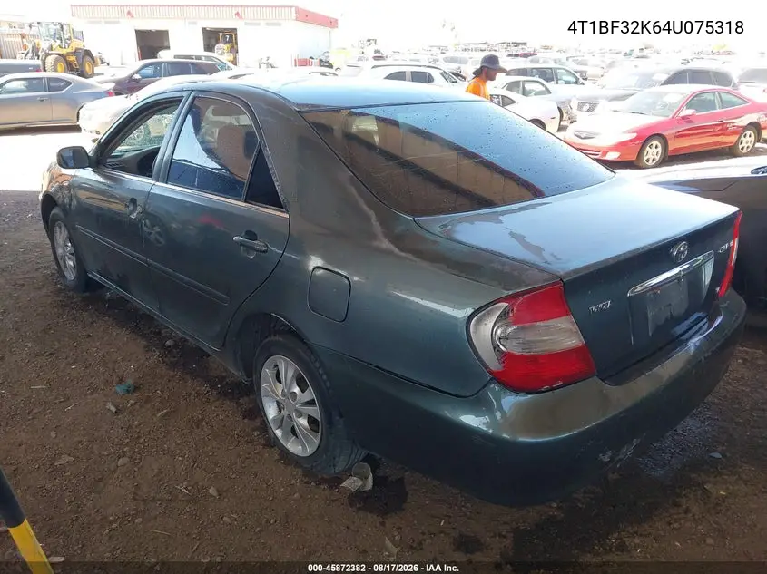 TOYOTA CAMRY 2004, VIN 4T1BF32K64U075318
