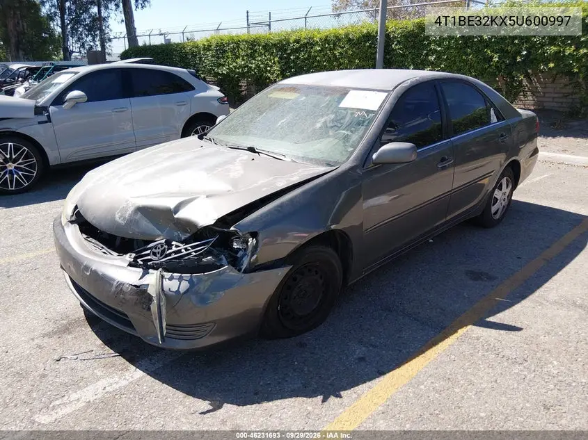 2005 TOYOTA CAMRY VIN 4T1BE32KX5U600997 — фото 2