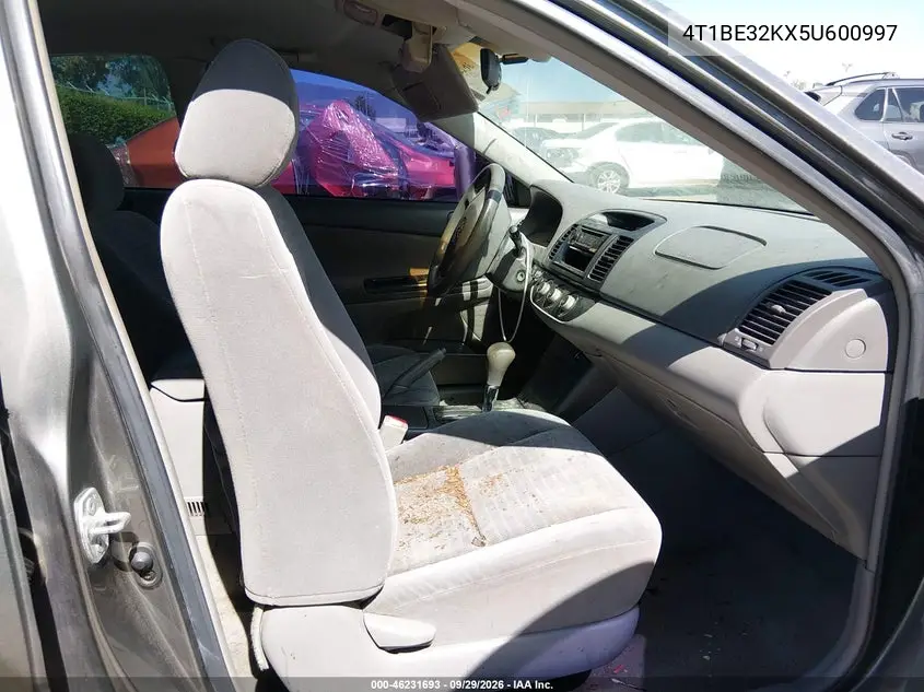 2005 TOYOTA CAMRY VIN 4T1BE32KX5U600997 — фото 5