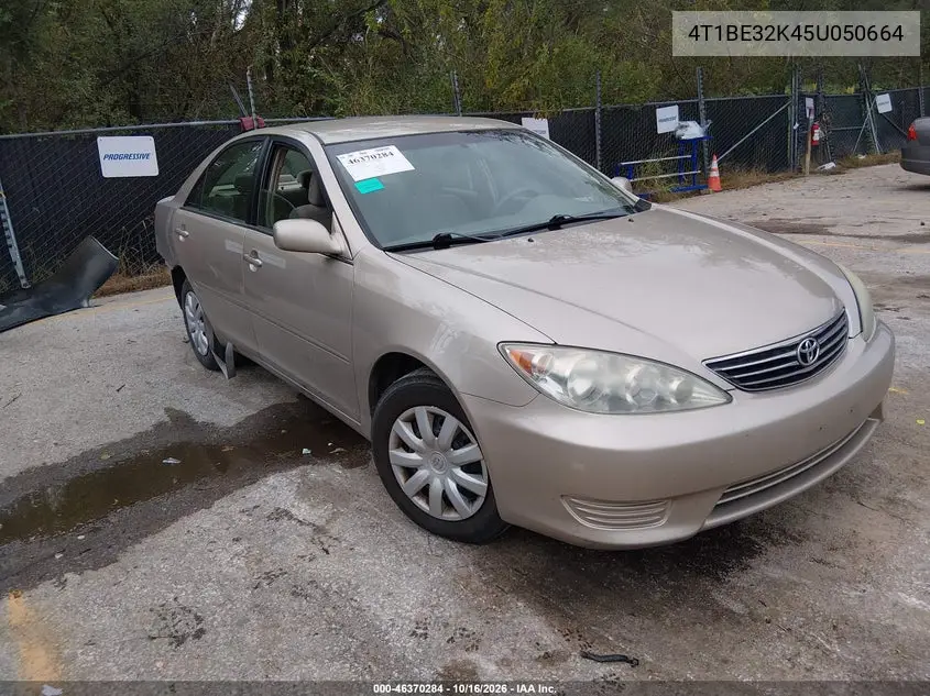 TOYOTA CAMRY 2005, VIN 4T1BE32K45U050664